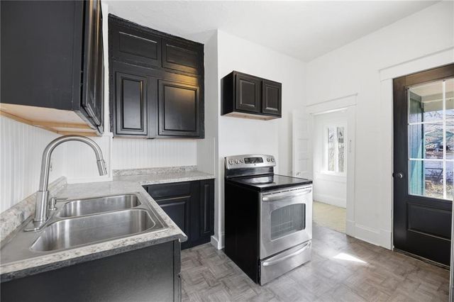 3327 Garfield Avenue, Kansas City, MO 64109