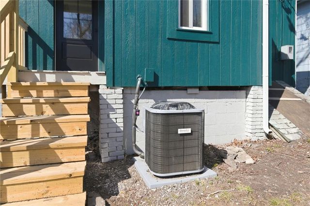 3327 Garfield Avenue, Kansas City, MO 64109