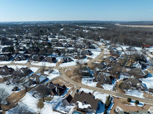 608 River Oaks Boulevard, Searcy, AR 72143