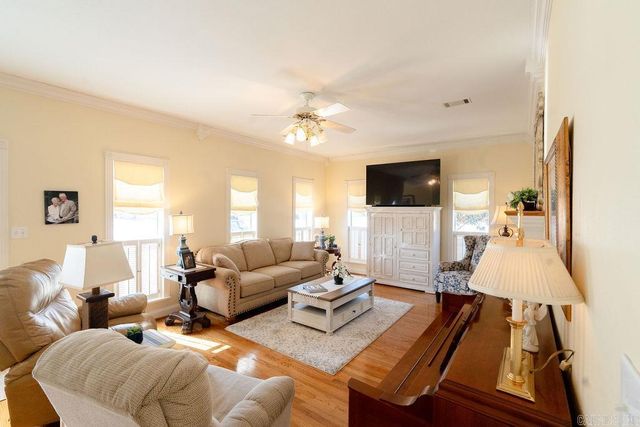 608 River Oaks Boulevard, Searcy, AR 72143