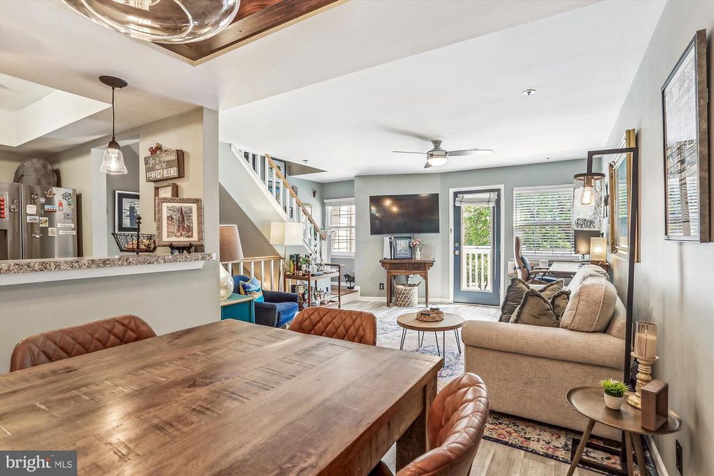 5821 INMAN PARK CIR #120, Rockville, MD 20852