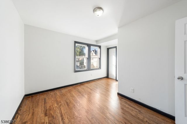 220 Brookdale Ave, Newark City, NJ 07106