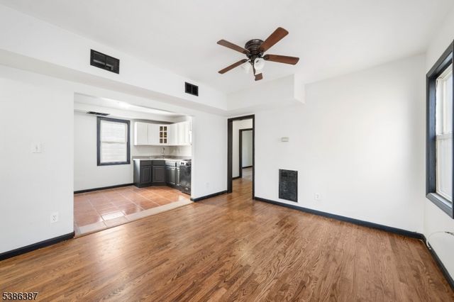 220 Brookdale Ave, Newark City, NJ 07106