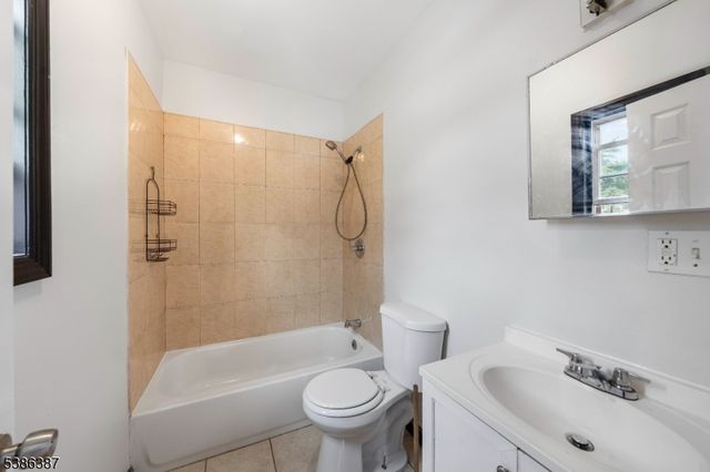 220 Brookdale Ave, Newark City, NJ 07106