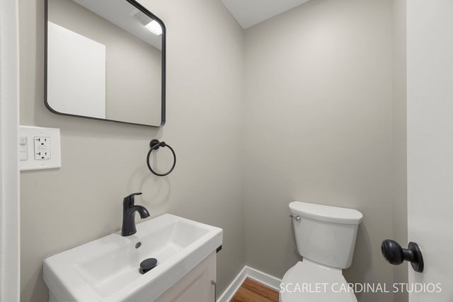 123 W Monroe Street, Villa Park, IL 60181