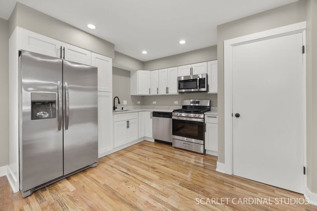 123 W Monroe Street, Villa Park, IL 60181