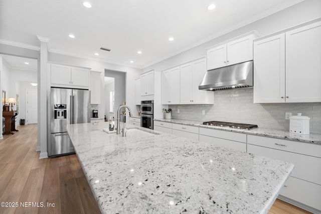 10050 ILLUMINATION Drive, Jacksonville, FL 32256