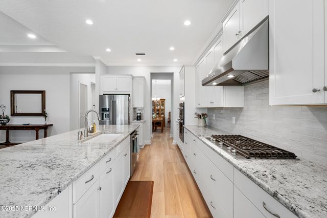 10050 ILLUMINATION Drive, Jacksonville, FL 32256