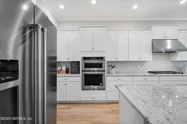 10050 ILLUMINATION Drive, Jacksonville, FL 32256