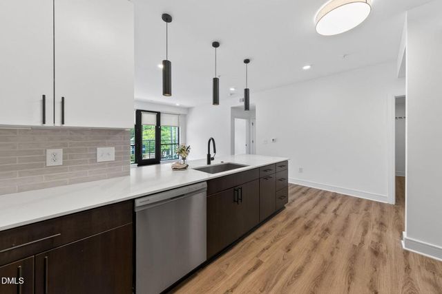 615 W Peace Street 203, Raleigh, NC 27605