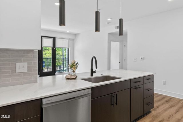 615 W Peace Street 203, Raleigh, NC 27605