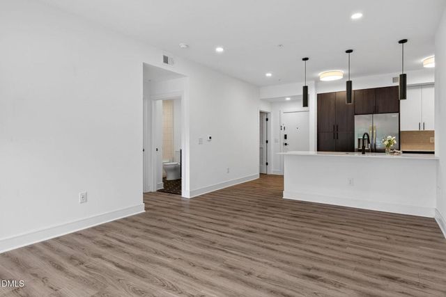 615 W Peace Street 203, Raleigh, NC 27605