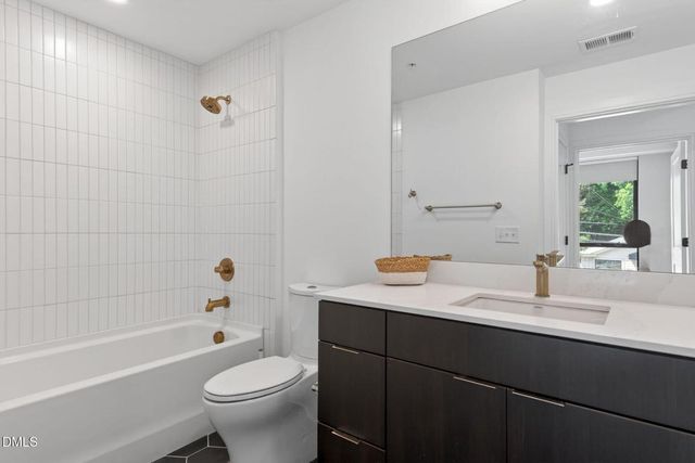615 W Peace Street 203, Raleigh, NC 27605