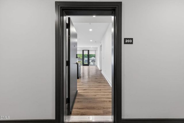 615 W Peace Street 203, Raleigh, NC 27605