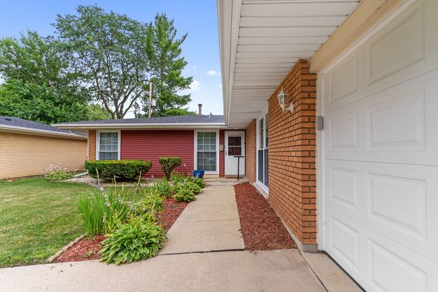 5475 Adeline Place, Oak Forest, IL 60452