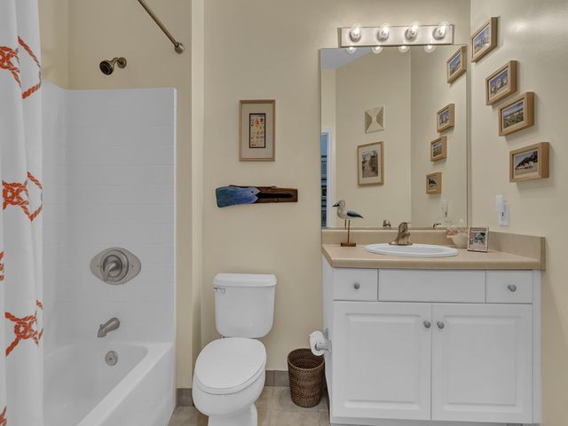 5035 Fairways Circle C305, Vero Beach, FL 32967