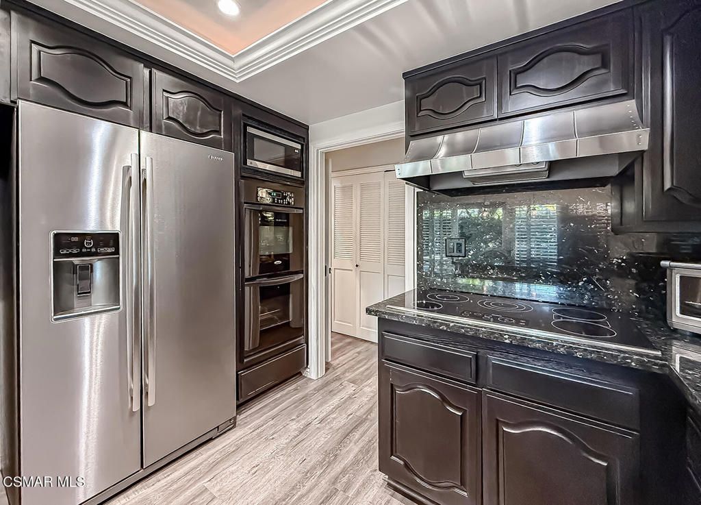 Image 10 of property listing at 4695 Club View Drive, Westlake Village, CA 91362