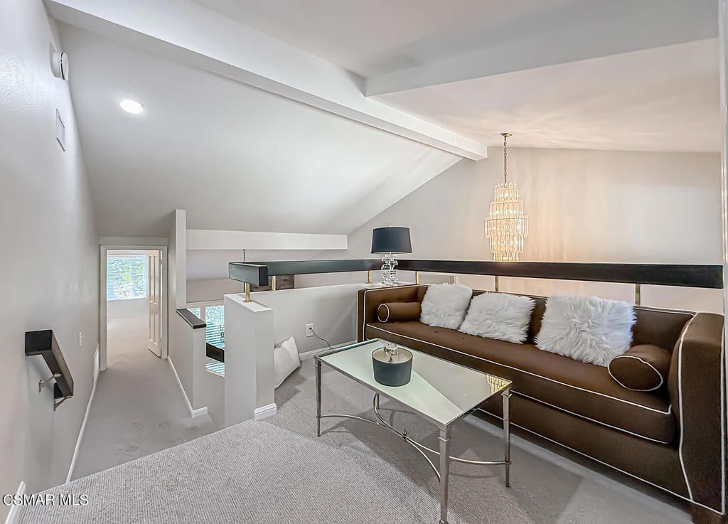 Image 14 of property listing at 4695 Club View Drive, Westlake Village, CA 91362
