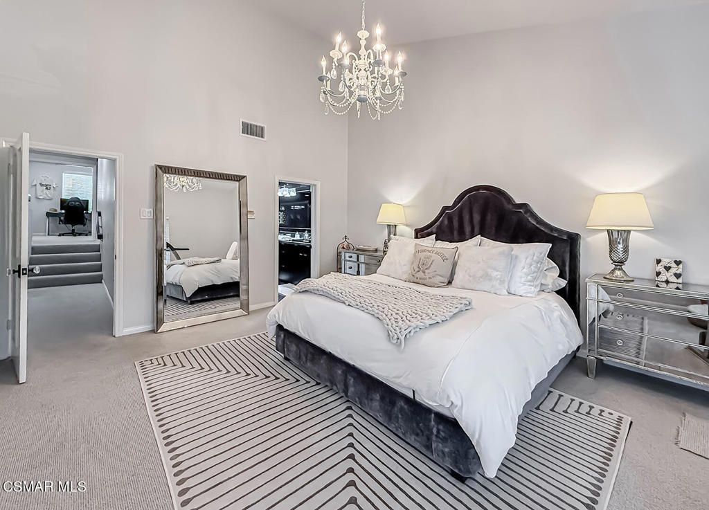 Image 16 of property listing at 4695 Club View Drive, Westlake Village, CA 91362