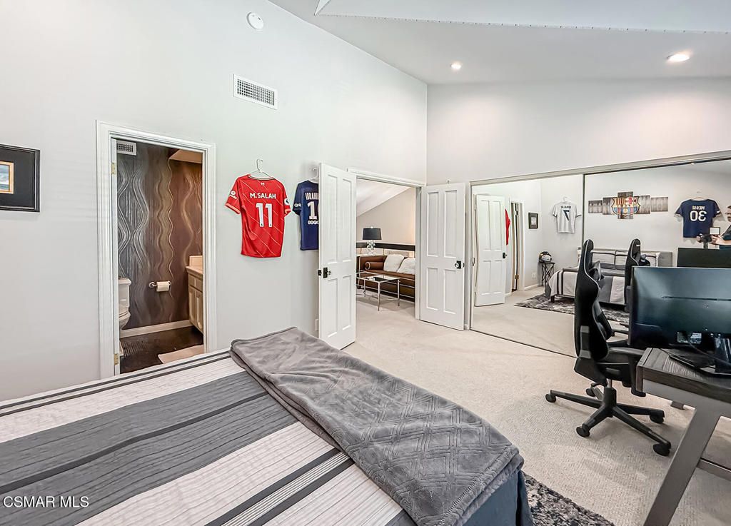 Image 19 of property listing at 4695 Club View Drive, Westlake Village, CA 91362