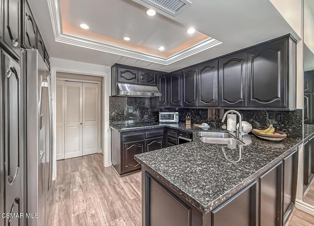 Image 8 of property listing at 4695 Club View Drive, Westlake Village, CA 91362
