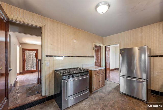 164 Chestnut Street, Garfield, NJ 07032