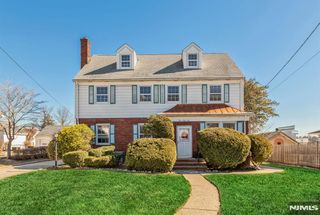 164 Chestnut Street, Garfield, NJ 07032