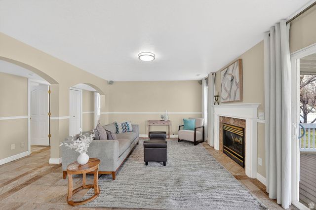 3748 W ELK PARK CT, South Jordan, UT 84095