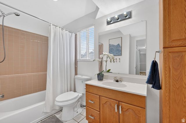 3748 W ELK PARK CT, South Jordan, UT 84095