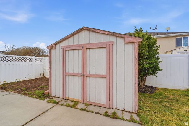 3748 W ELK PARK CT, South Jordan, UT 84095