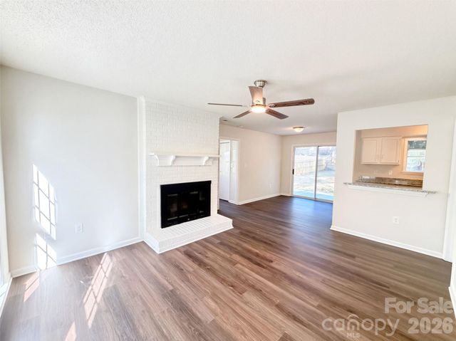 8431 Mission Hills Road, Charlotte, NC 28227