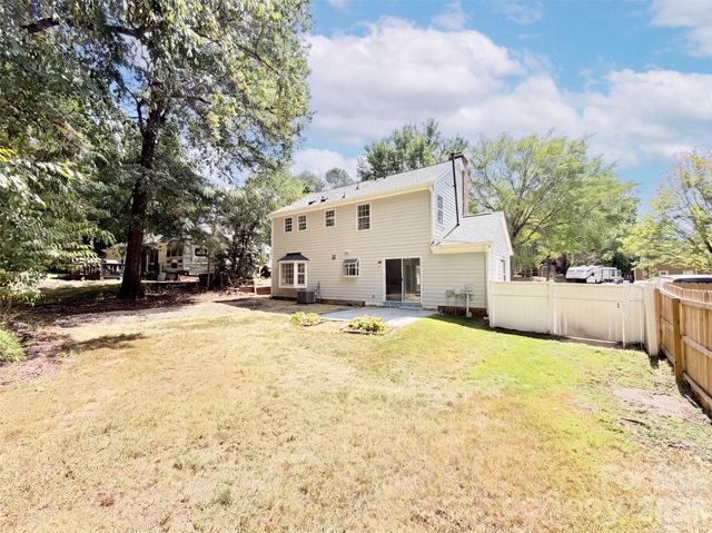 8431 Mission Hills Road, Charlotte, NC 28227