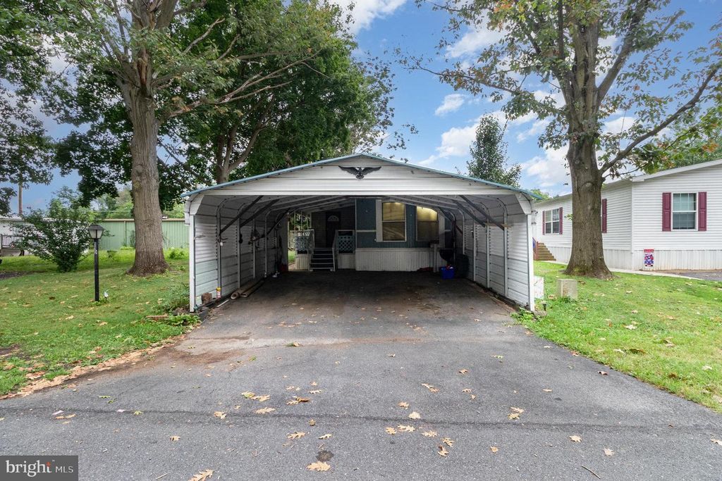 110 SHIPPENSBURG MOBILE EST, Shippensburg, PA 17257