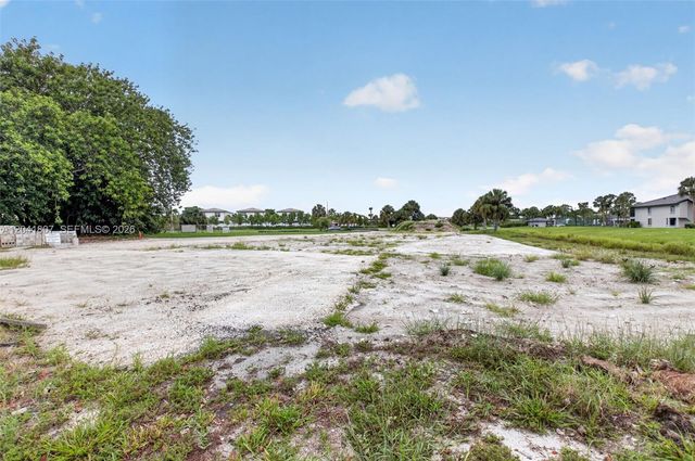 22962 Camino Del Mar, Boca Raton, FL 33433