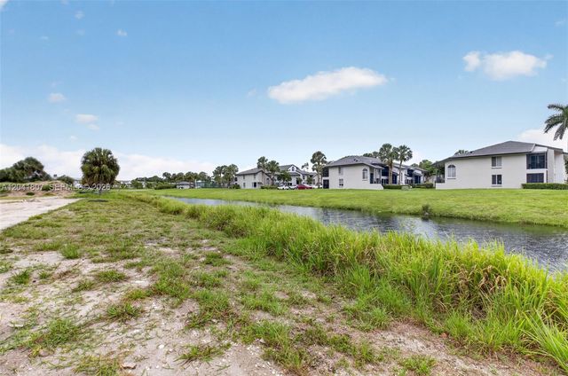 22962 Camino Del Mar, Boca Raton, FL 33433
