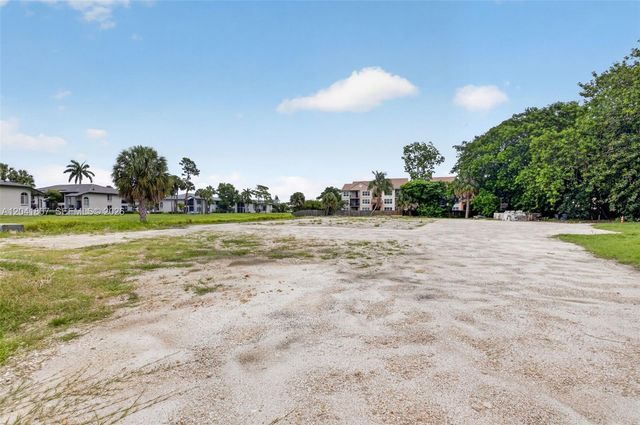 22962 Camino Del Mar, Boca Raton, FL 33433