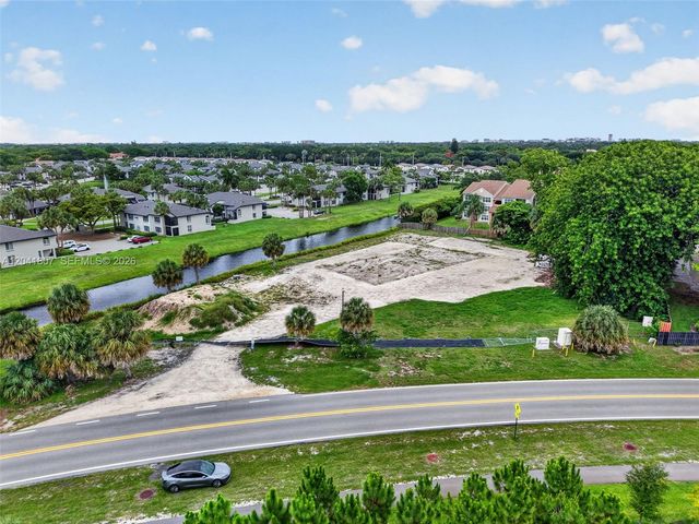 22962 Camino Del Mar, Boca Raton, FL 33433