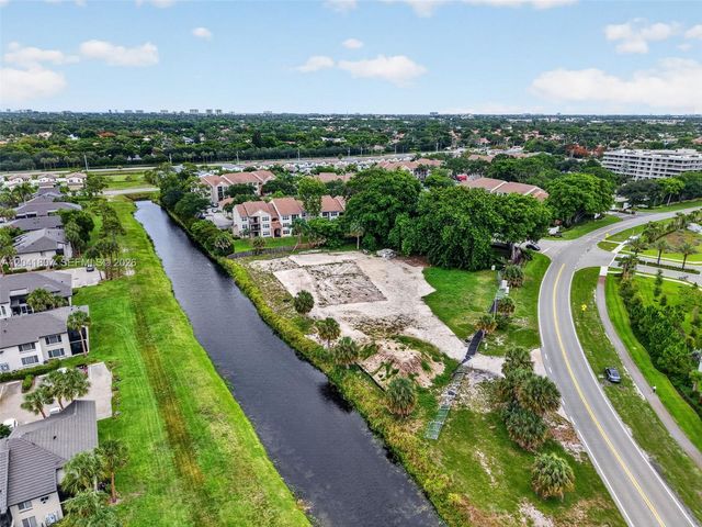 22962 Camino Del Mar, Boca Raton, FL 33433