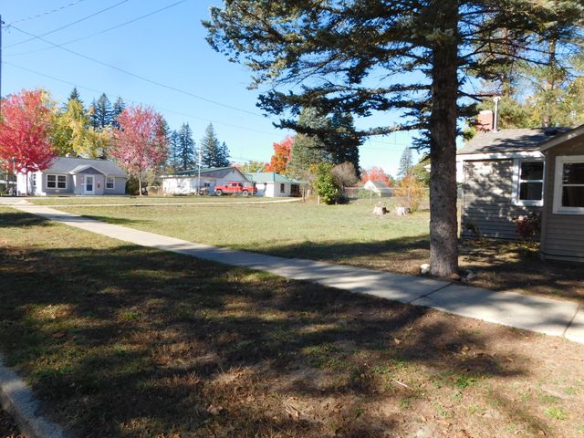 903 Ottawa Street, Grayling, MI 49738