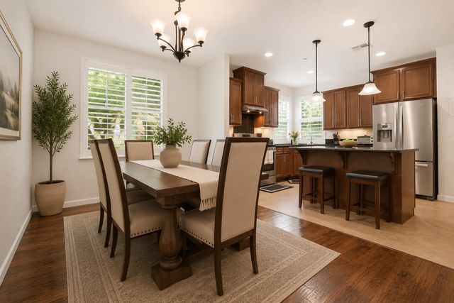 2049 Avignon Ln, Roseville, CA 95747