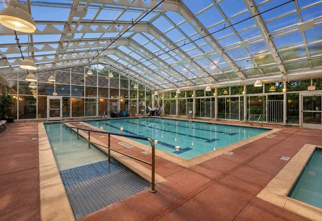 2049 Avignon Ln, Roseville, CA 95747