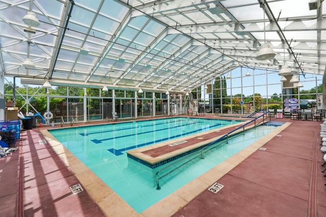 2049 Avignon Ln, Roseville, CA 95747