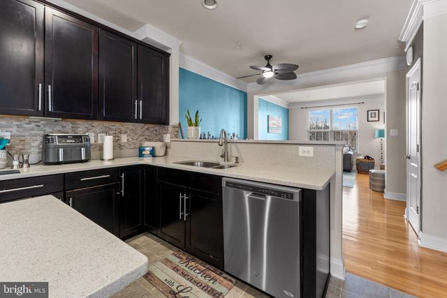 516 VICTORIANNA DR, Capitol Heights, MD 20743