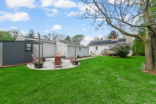 144 E 2nd Avenue, New Lenox, IL 60451