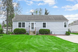 144 E 2nd Avenue, New Lenox, IL 60451