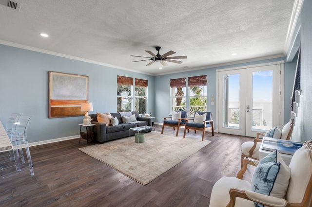 100 Avenue A, San Leon, TX 77539