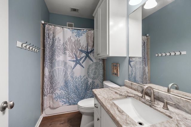 100 Avenue A, San Leon, TX 77539