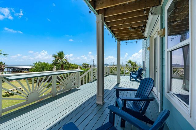 100 Avenue A, San Leon, TX 77539