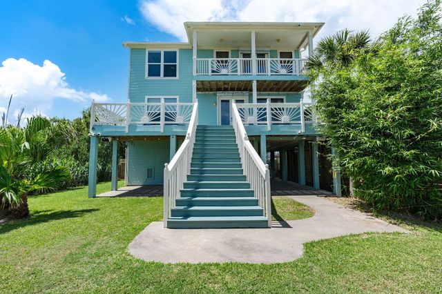 100 Avenue A, San Leon, TX 77539