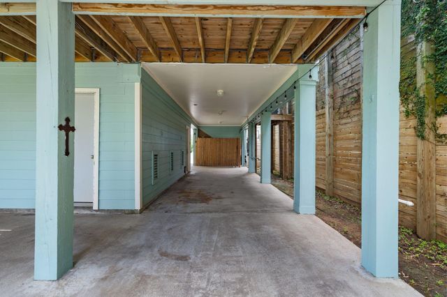 100 Avenue A, San Leon, TX 77539